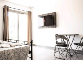 Roomy Studio - stone throw away to Nissi Beach!